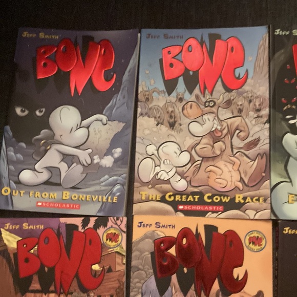 BONE Graphic Novel Series - Picture 2 of 7